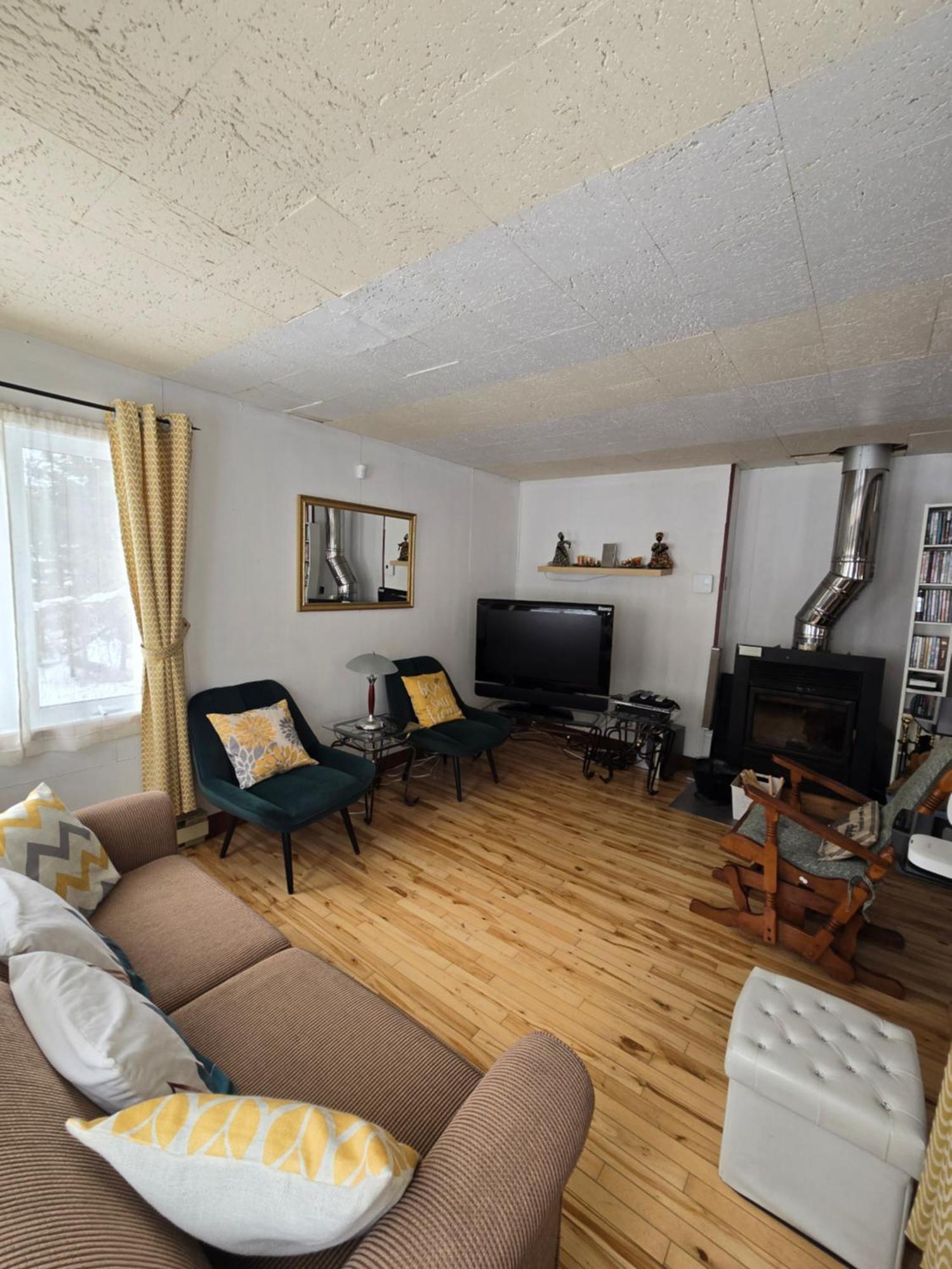 Citq 303469.chalet Oasis De Paix. Bord De L'eau.4 Saisons.a Louer * Chertsey